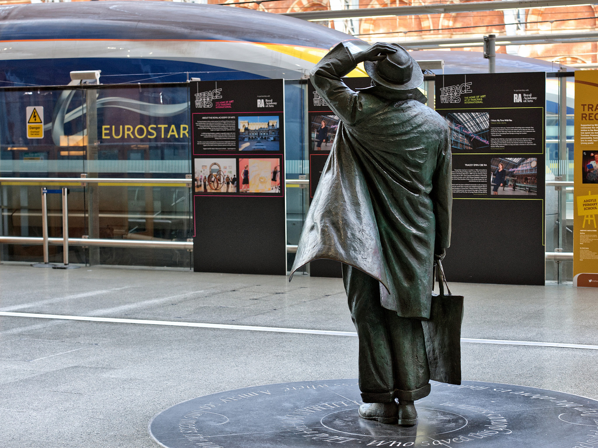Statue of Sir John Betjeman in St Pancras International Station